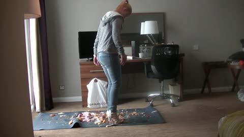 Massive Food Stomp in Heels