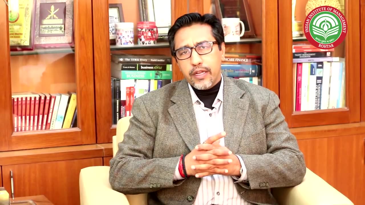 Dr Dheeraj Sharma IIM Expert Explains Interview Strategies for MBA Aspirants