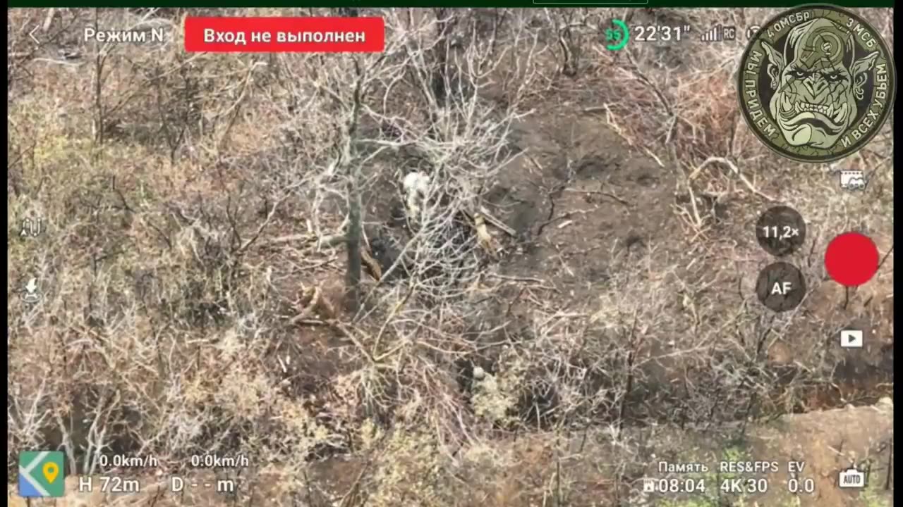 π·πΊππΊπ¦ Combat footage of Russian soldiers raiding a Ukrainian dugout..