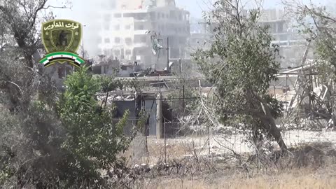Syrian War in Damascus, 1x T-72 hit by recoiless rifle 2013.08.26
