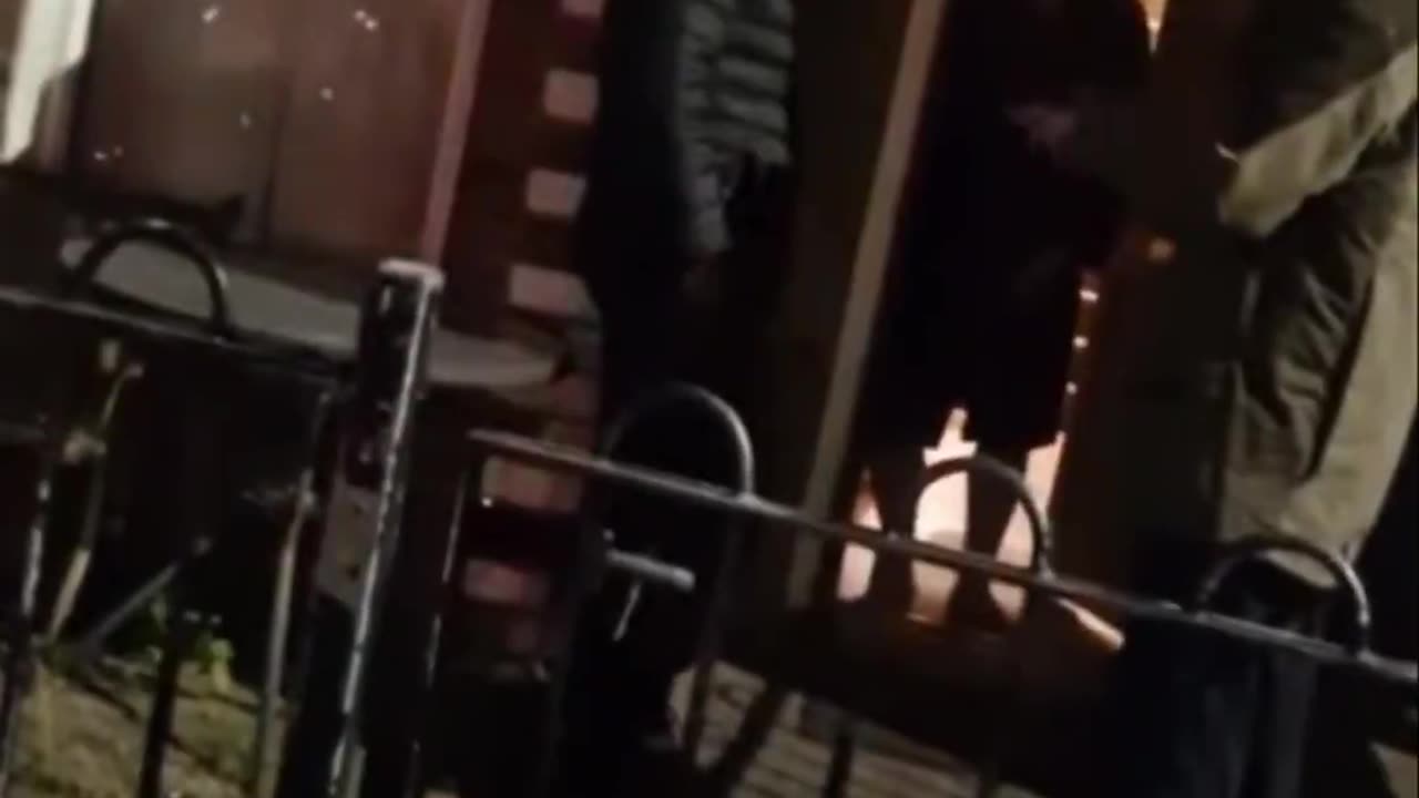 Belfast Migrants are warned by locals in the most Belfast way possible.