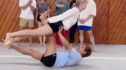 Acrobat Teen Amazing Balance on Single Leg