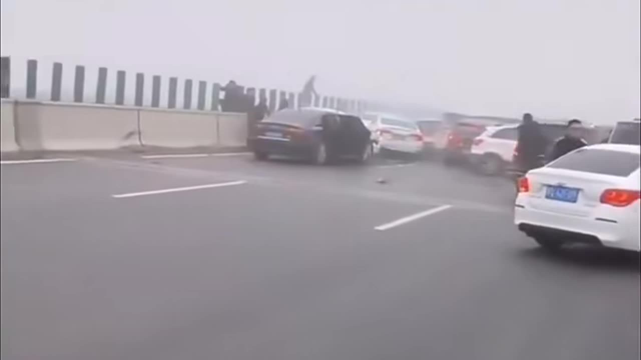 BRIDGE IN CHINA 🤷‍♂️🤷‍♂️🤷‍♂️