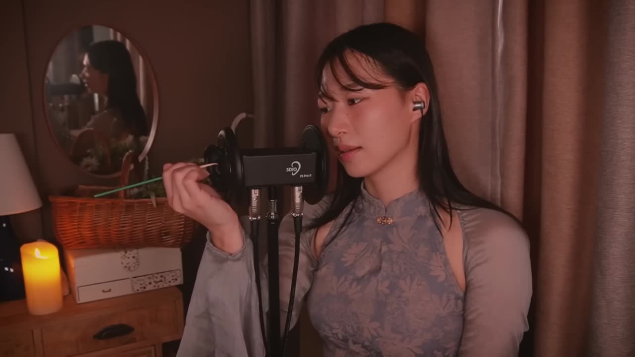 Welcome to the Whispering Spa 🚪 Whispering and chatting by your ear while ear cleaning