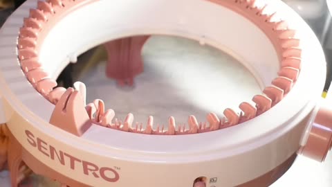 🧶 Tube knitting is easy mode for the Sentro