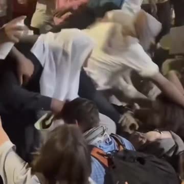 Egyptians are physically throwing out the Western leftists who showed up to march to Gaza