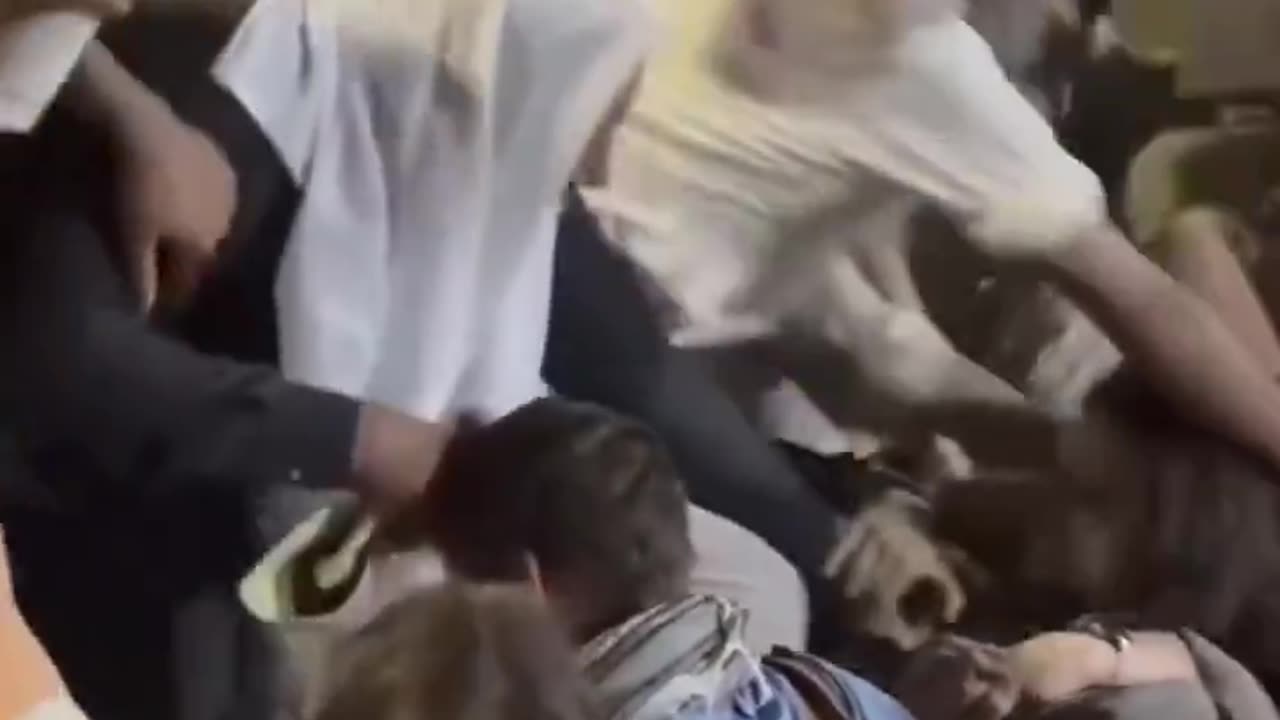 Egyptians are physically throwing out the Western leftists who showed up to march to Gaza