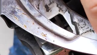 How to fix a loose front derailleur on a bicycle