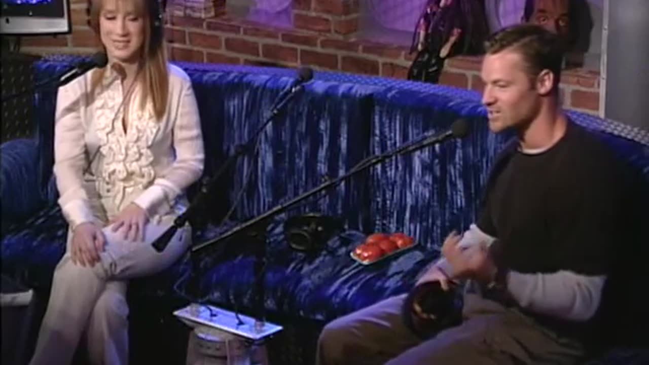 Kathy Griffin Throws Tomatoes - 09-02-03