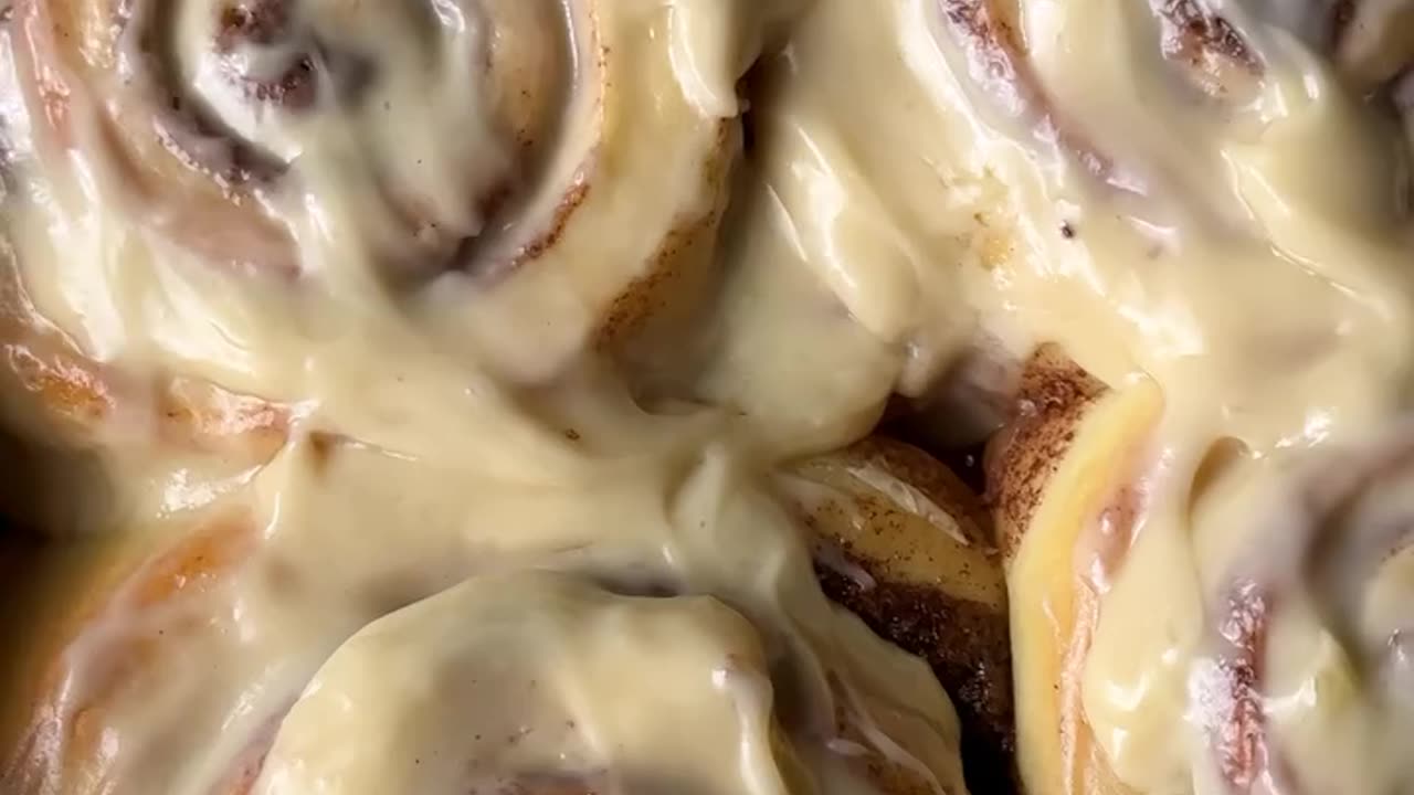 Giant Cinnamon Rolls | Big, Fluffy, and Loaded with Gooey Goodness!