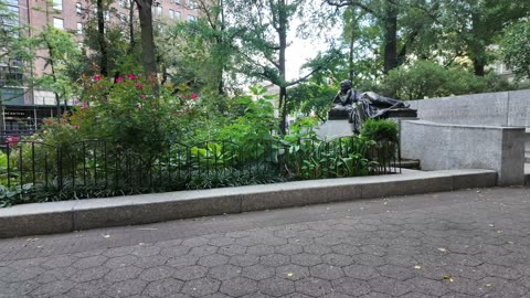 🗽 NYC Live 🔴 Walk (Chat on YouTube)