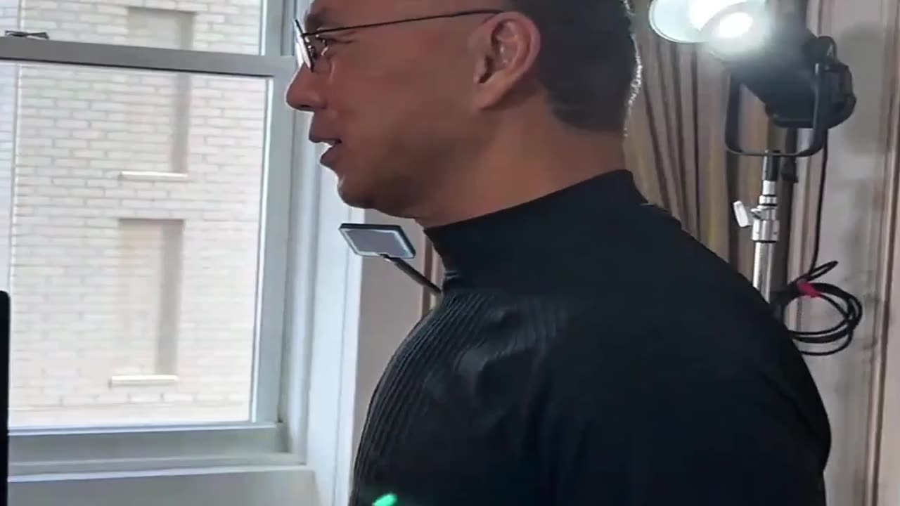 20221116文贵先生GETTR¹：战友们：对敌人要够狠；对兄弟姐妹要够好。 #爱 要真真切切； #恨 要扎扎实实。干事情要不就不干；干就不 #首鼠两端，就干到底。