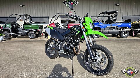 2023 KAWAKAI KLX 230 SM IN GREEN WALK-AROUND