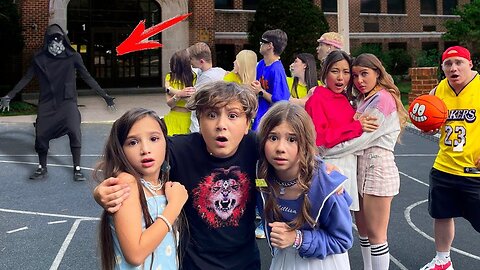 Ein seltsamer Kerl in Schwarz betrat die Schule! 😱👺 Hat sich das Liebespaar getrennt? | KiKiDo