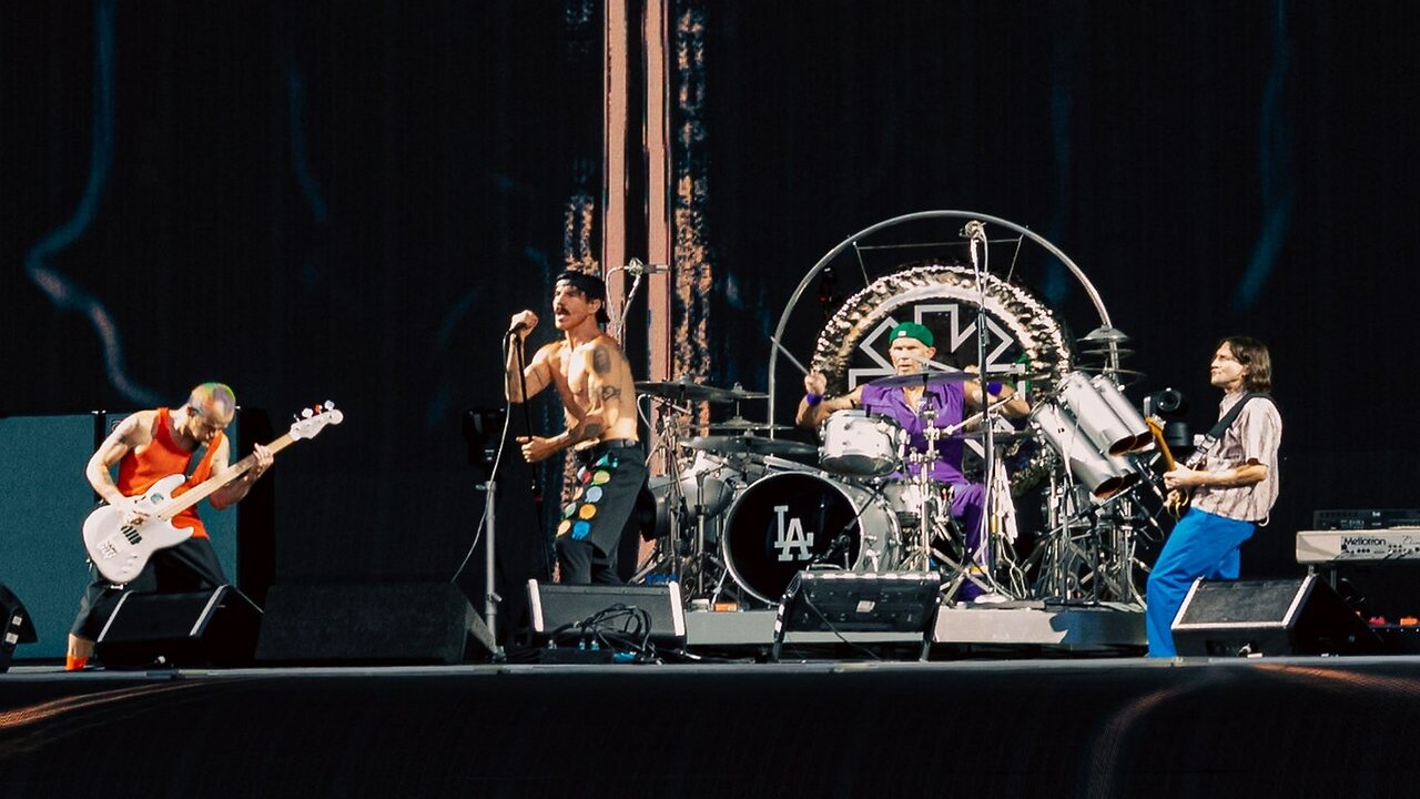 RED HOT CHILI PEPPERS