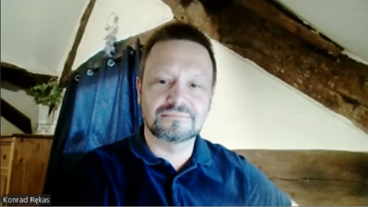 Konrad RĘKAS: Emocje i Wartości w Sporcie, Piłka Nożna jest bardziejAutentyczna niżSystem polityczny