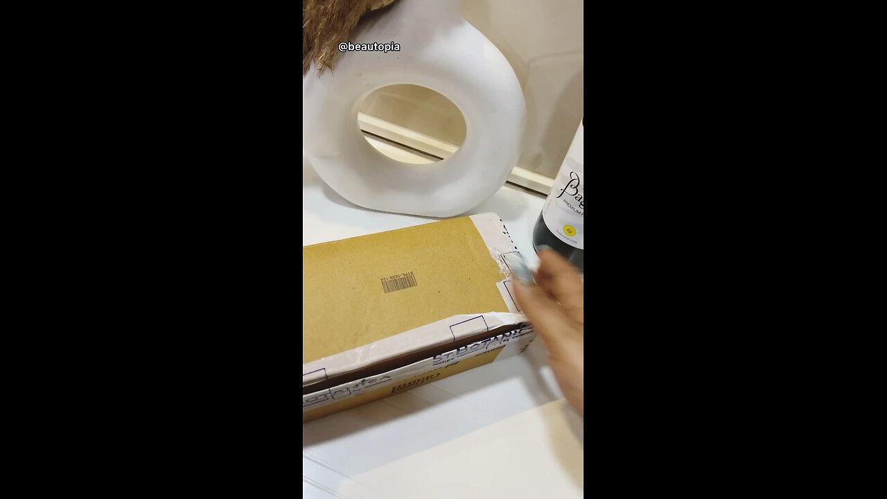 Unboxing st botanica package. Let’s see what’s inside #unboxing #guess #asmrsounds