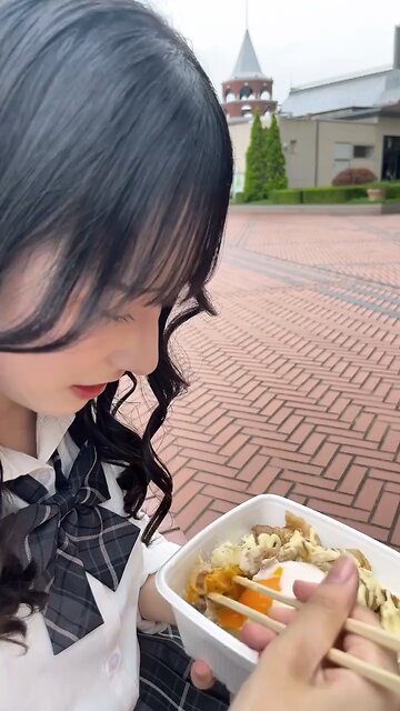 Japanese girls school a kuliner