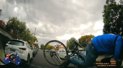 Aussiecams - 'Rider collides with my car then leaves without exchanging details'! Cyclist at fault
