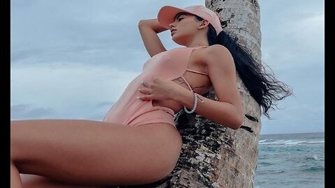 Luisa Castro - Colombian Fashion Model and Instagram star / Biography, Height, Weight, Net worth