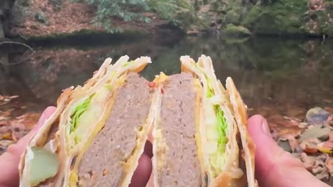 Doğal Taş Üzerinde Lavaş Burger 🥩🫓 / cooking lavash burgers on natural stone