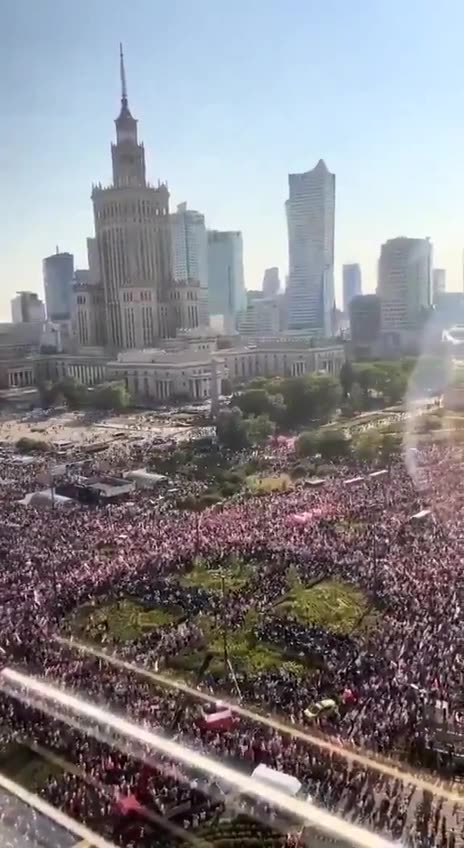 Half a million Polish citizens took to the streets to declare Poland a Christian nation.