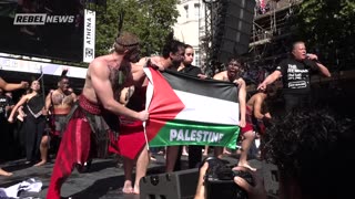 “Palestinian religion of lies and corruption” - Maori warriors rip a Palestinian flag to shreds