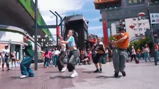 Must Watch: "APT" FLASHMOB - ROSÉ & Bruno Mars | Coreografía Pecas Conte