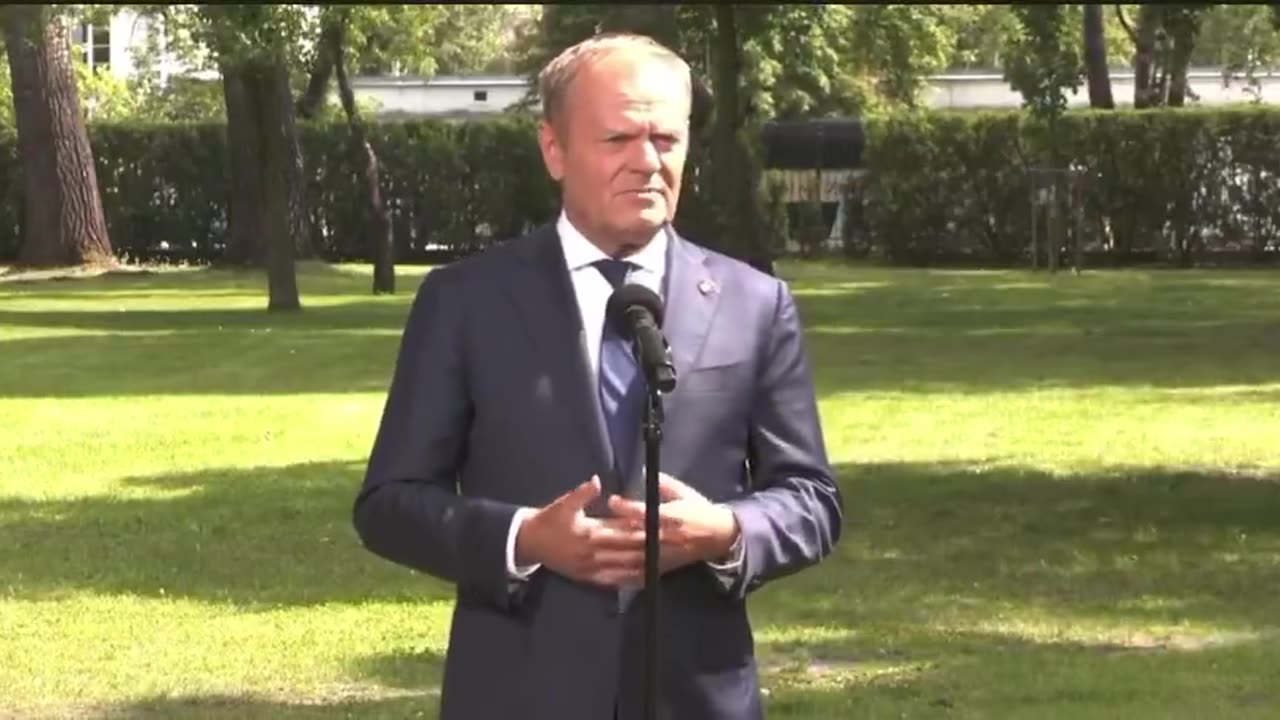 Kierownik przemówił, można się rozejść. Giertych właśnie zemdlał.