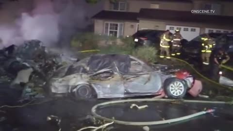 Small Plane Crashes in San Diego, Setting Homes Ablaze
