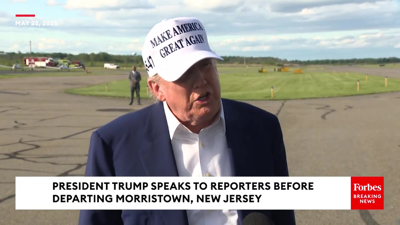 Trump Takes Multiple Questions From Reporters Before Taking Off On Air Force One