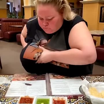 😂#Newfunnyvideo2025 #Viralfunnyvideos #trendingvideos #comedytimes #bestreaction😂😂😂