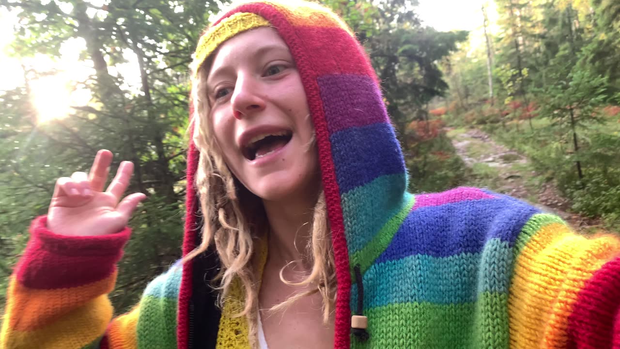 Barefoot in Sweden in October 🍂