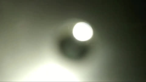 Saturno con telescopio reflactor Celestron 900 mm de distancia focal, 80 mm de diametro (English)