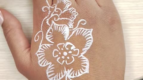 I think it's cute 🥺 #henna #hennaart