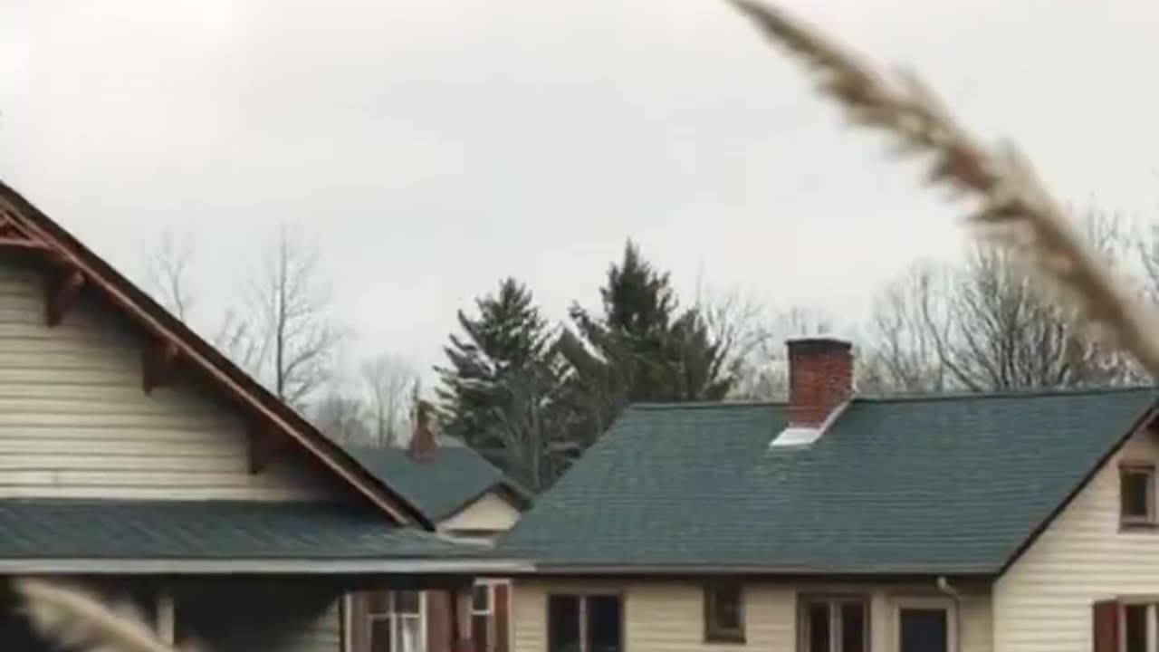 Poor white people voting against thier interests