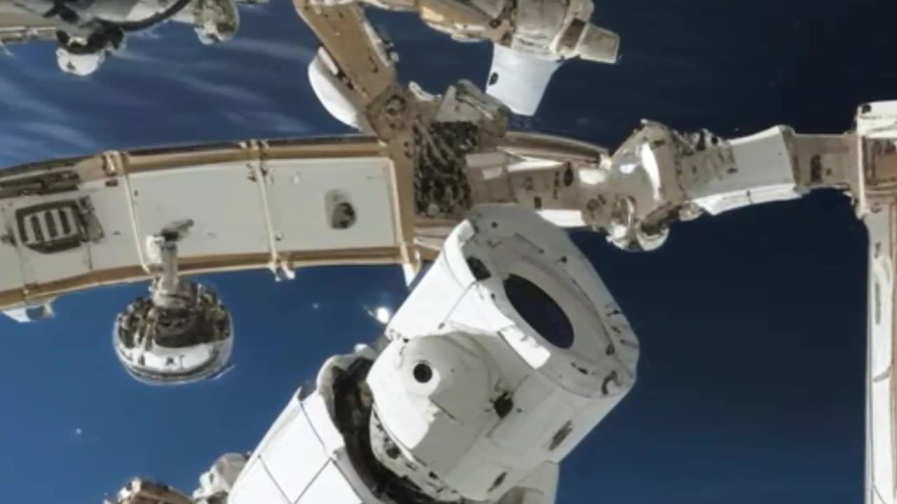 “Dragon Supply Mission Successfully Docks with ISS