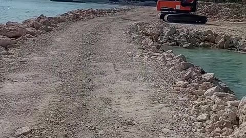 EXAMPLES OF THE DESTROYING OF NATURE IN CURACAO FOR DOMMIES.