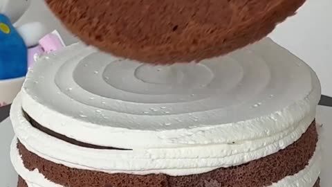 Chocolate cake & Buttercream Cake Tutorial