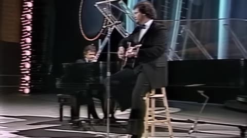 Christopher Cross & Dudley Moore - Arthur's Theme (Night of 100 Stars 1982)