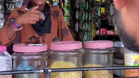 Dukan wale ko chuna laga diya 😂Shorts comdey video must watch video#comedy#viral