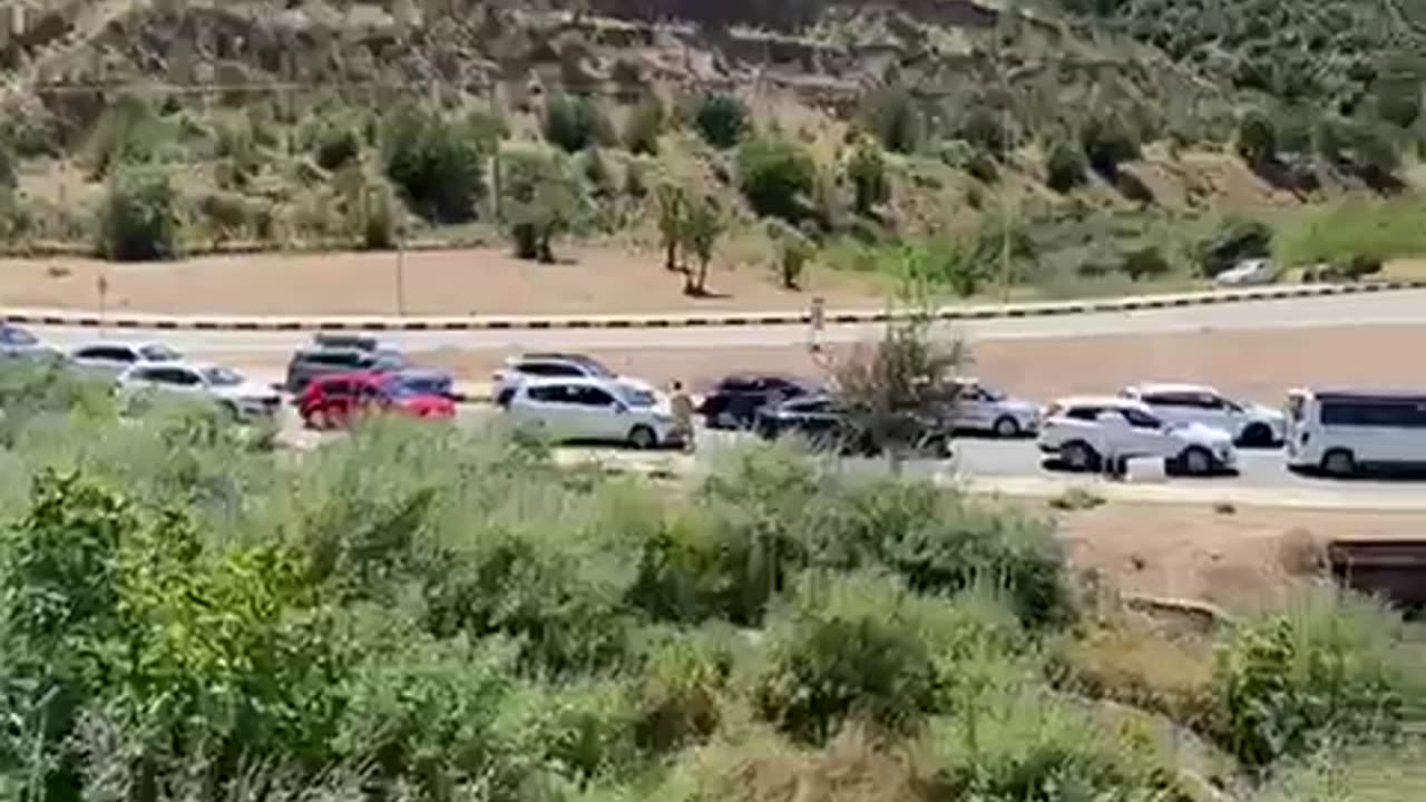 Radha të gjata në Qafë Botë! Pritje deri në tre orë nga pala greke (II)