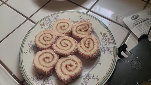 Bitching And Baking : Nino Envueltos ( 2nd Attempt) (December 28, 2024)