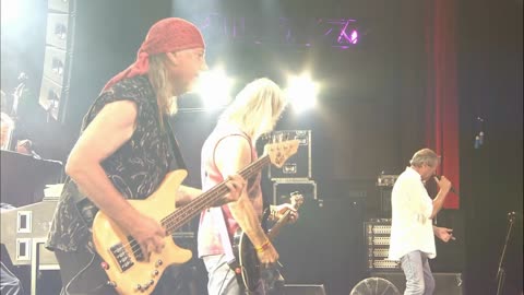 Strange Kind Of Woman - Deep Purple & Orchestra (live)