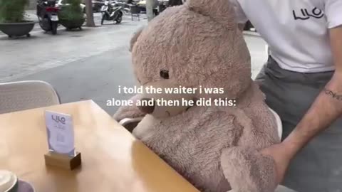 This café in Barcelona brings a teddy 🧸bear to the table of the customers who came alone