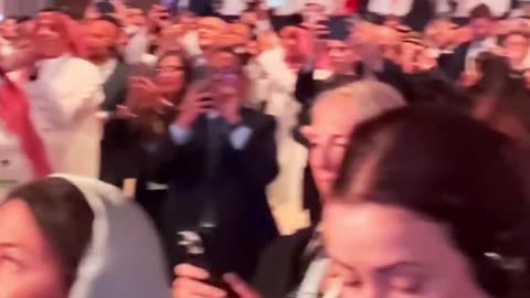 ALL THE WORLD REALLY NEEDS IS JUST A TRUMP RALLY!!!❤️