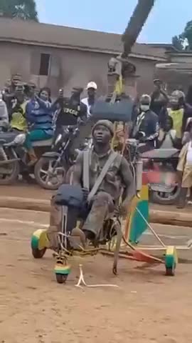 HE IS THE BEST OF THE BEST IN ALL OF APEFRIKA NO DOUBT - ACE PILOT WITH HIS BUILD