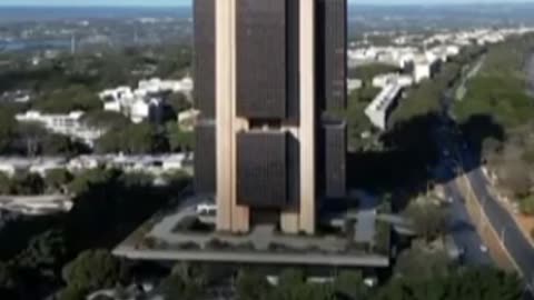 Para o jornalista, o recado é claro: mesmo com respaldo legislativo e judicial, o BC não está disposto a endossar uma operação que poderia comprometer a solidez do sistema financeiro.