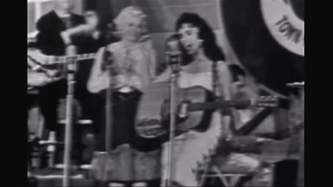 Wanda Jackson Highlights Town Hall Party (1958)