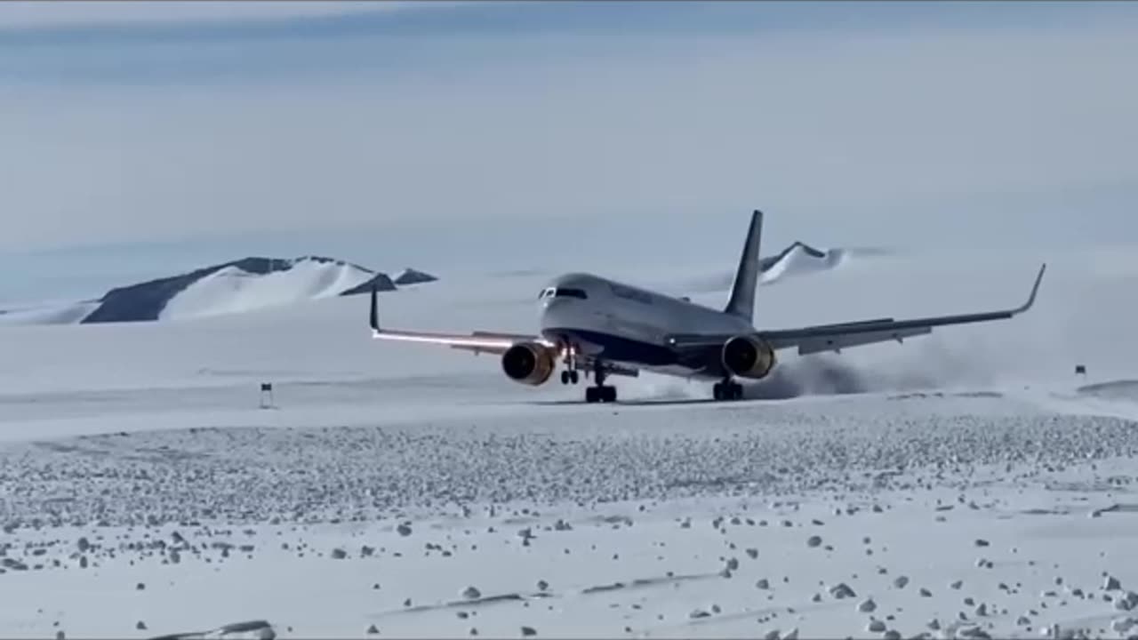 Watch #B767 Autopilot Land On Ice South Pole Runway #Aviation #Avgeeks #AeroArduino